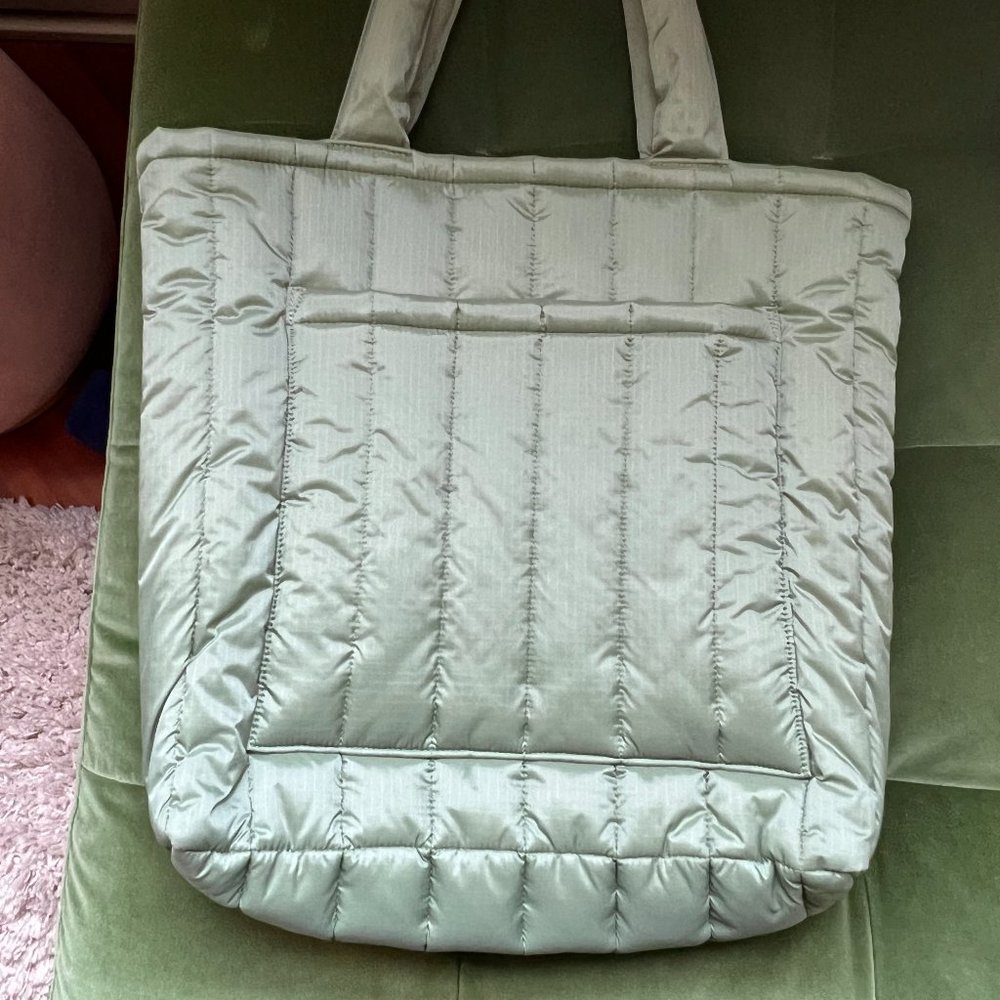 DISCONTINUED BAGGU Puffy Tote, Eucalyptus